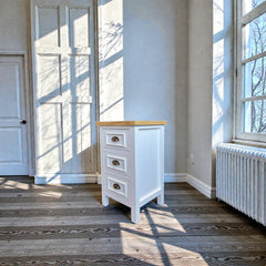 Velador de madera 3 cajones Elegance