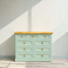 Cómoda de Madera 9 cajones con relieve