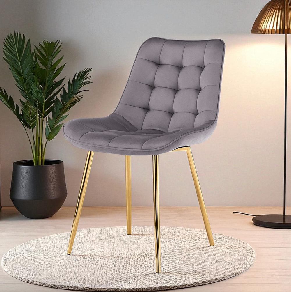 Silla capitone gris frontal en living