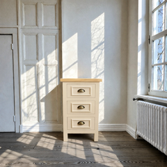 Velador de madera 3 cajones Elegance