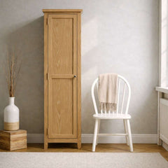 Cómoda alta de estilo vintage, fabricada en madera de pino, con múltiples cajones, tipo «cómoda», con acabado natural, ideal para el dormitorio.