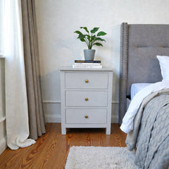 Velador de madera 3 cajones Rose