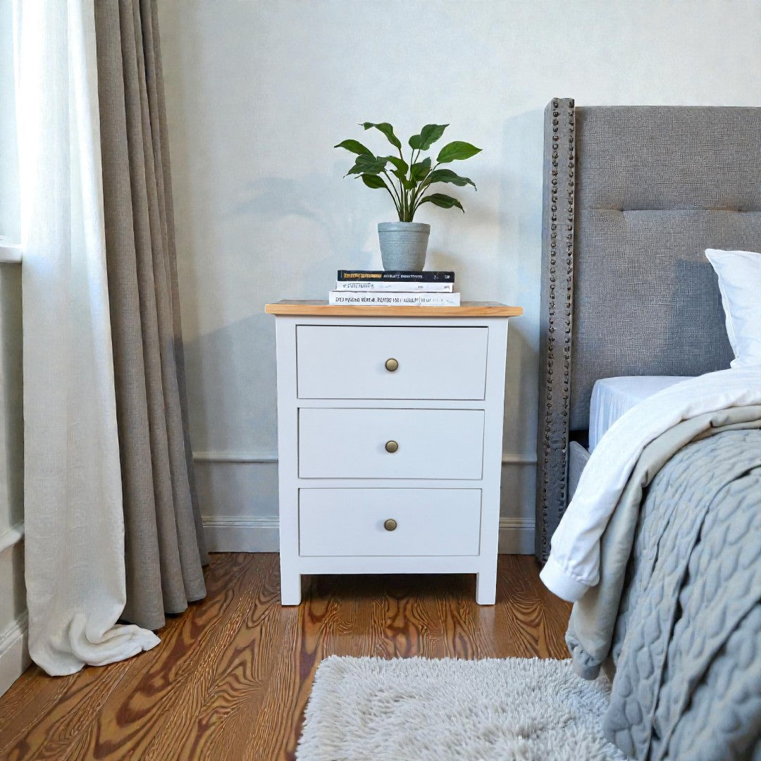 Velador de madera 3 cajones 55x40x70