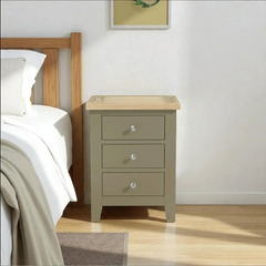 Velador de madera 3 cajones