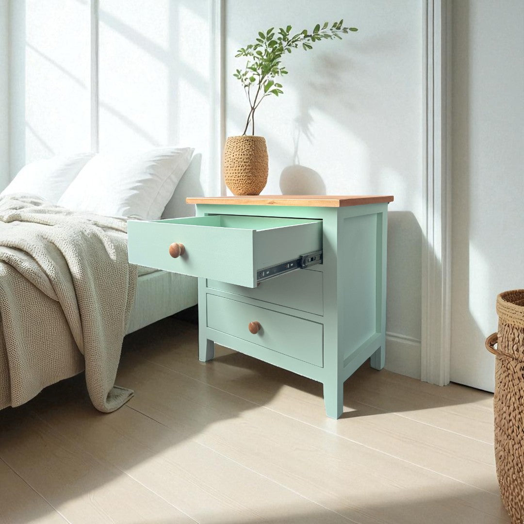 Velador de madera 3 cajones 65x40x60