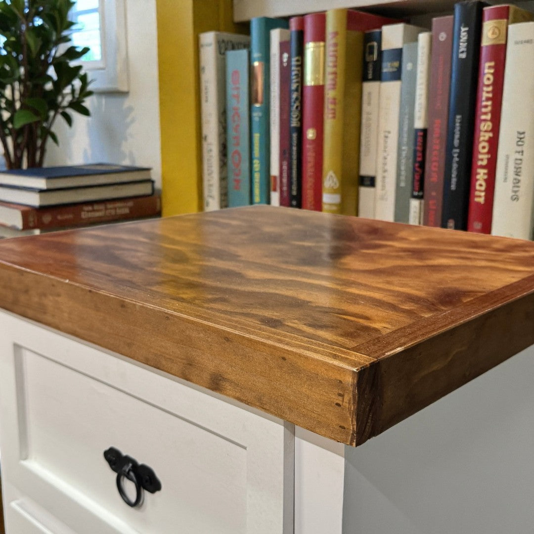 Velador de Madera 3 cajones rústico 45x40x70