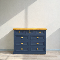 Cómoda de Madera 9 cajones con relieve