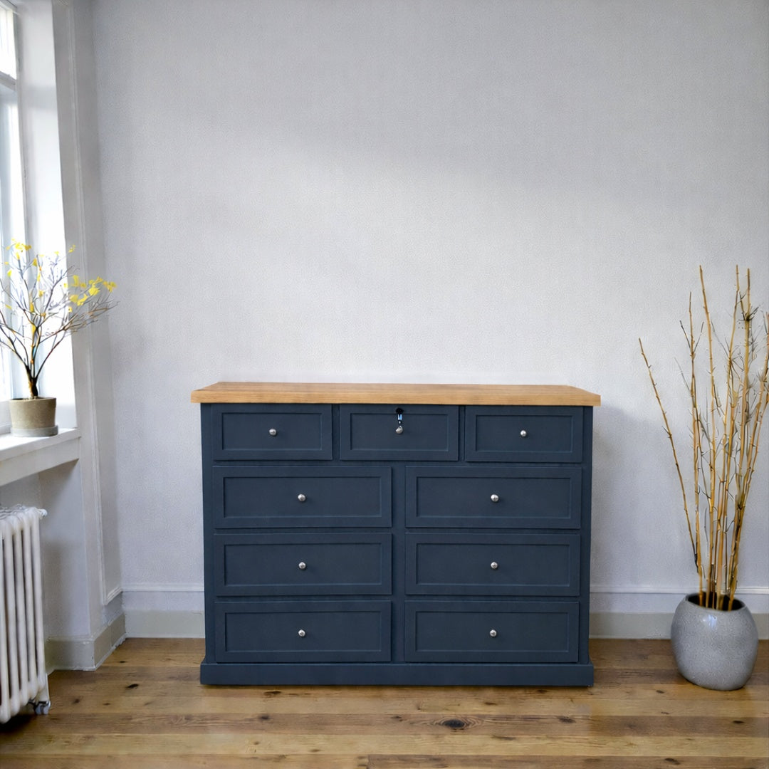 Cómoda de Madera 9 cajones con relieve