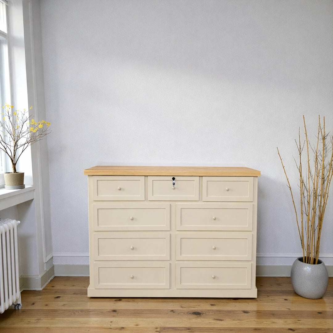 Cómoda de Madera 9 cajones con relieve