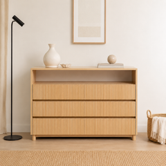 Cómoda "Pitao" 3 Cajones con Nicho – Mueble de Madera con Palillaje Vertical y Repisa Abierta para Dormitorio