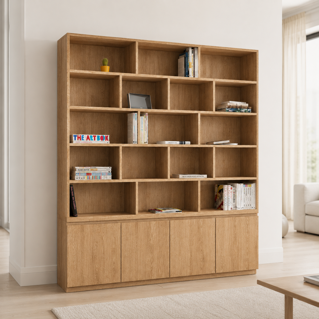 Biblioteca «Cordillera», de madera clara, con estantes irregulares y diseño moderno de Arca Muebles.