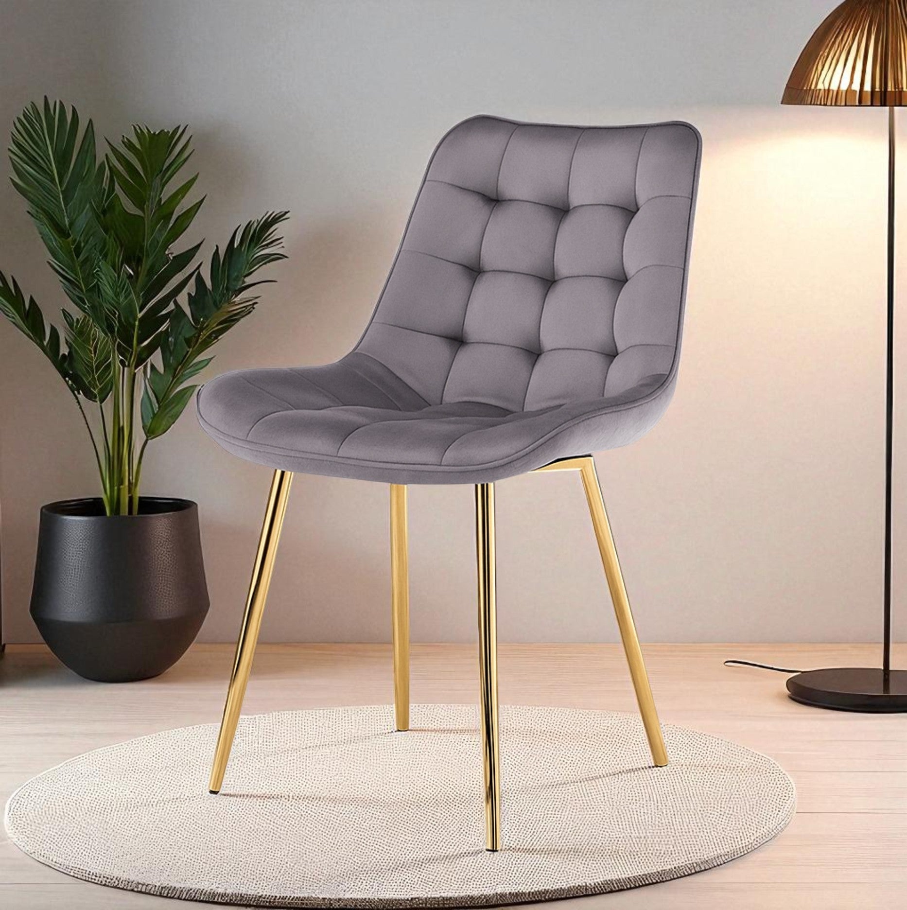 Silla capitone gris frontal en living