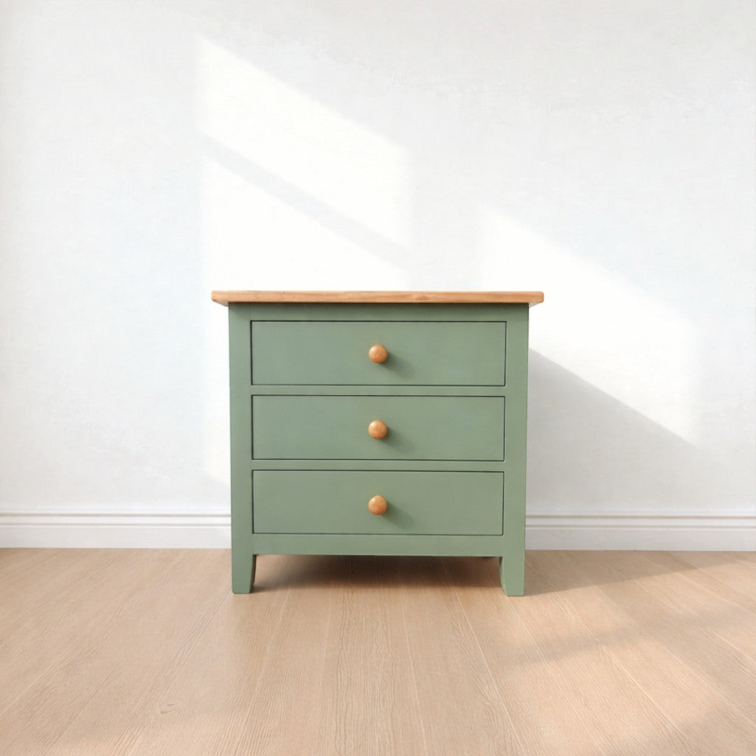 Velador de madera 3 cajones