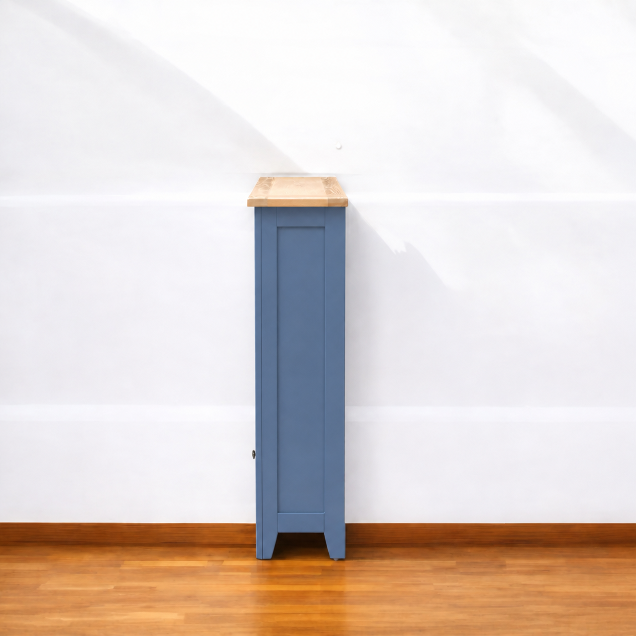 arrimo-minimalista-de-pino-azul-marino-2