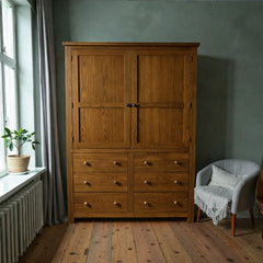 Armario (closet) de madera con colgador