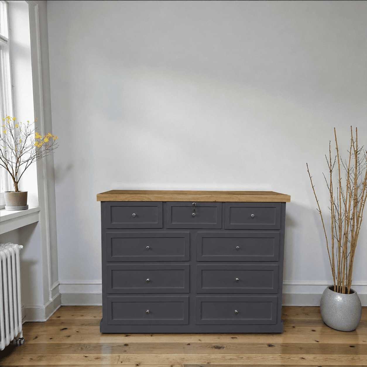 comoda-de-madera-cajon-seguridad-organizacion-gris-grafito-1