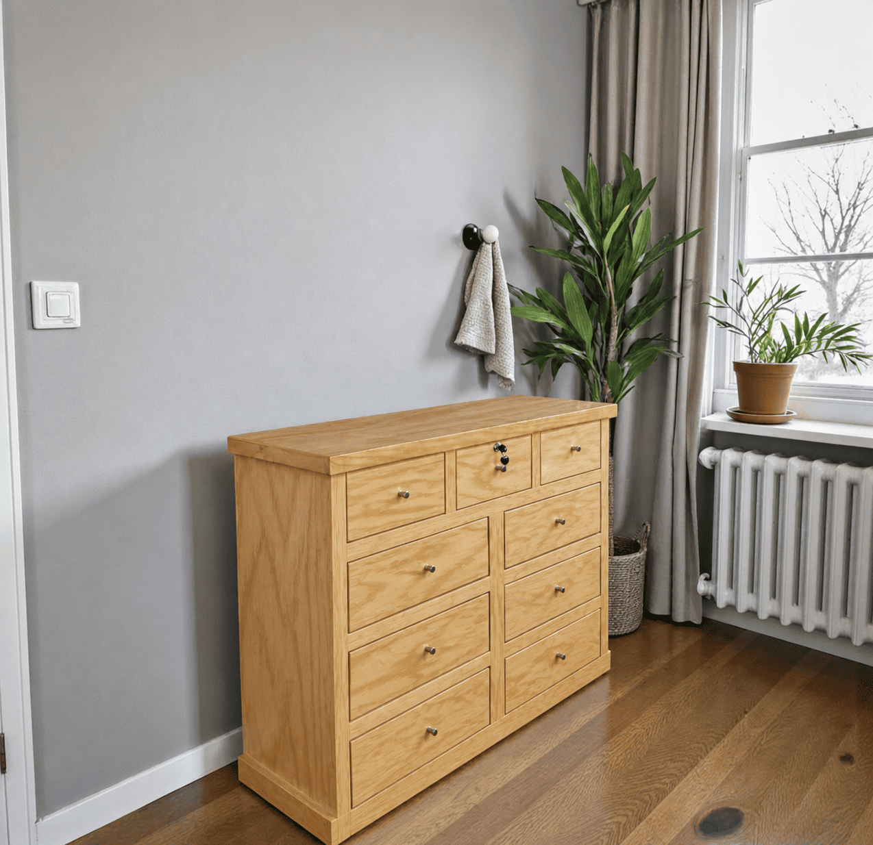 comoda-de-madera-rustica-con-seguridad-natural-2