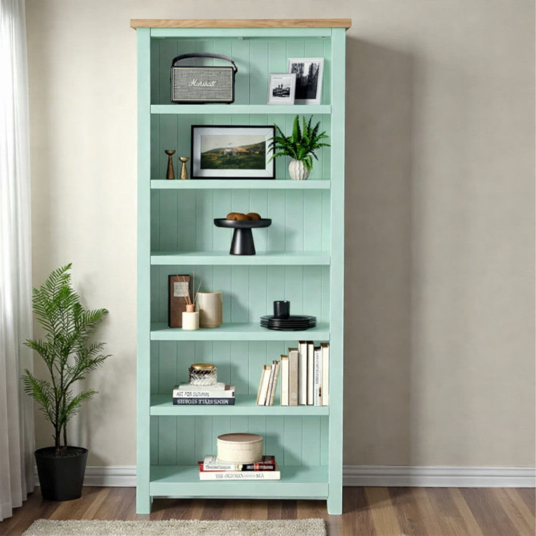 Biblioteca de madera con repisas