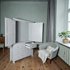 Armario (closet) de madera con colgador