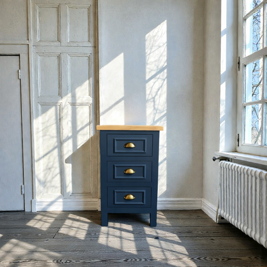 Velador de madera 3 cajones Elegance