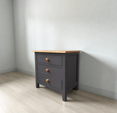 velador-ancho-chester-classic-3-cajones-gris-grafito-3