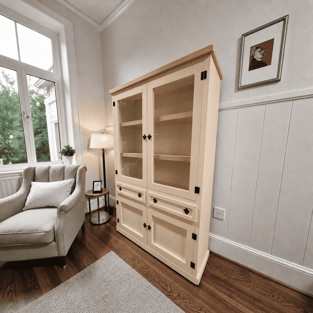 vitrina-clasica-abierta-de-madera-beige-arena-2