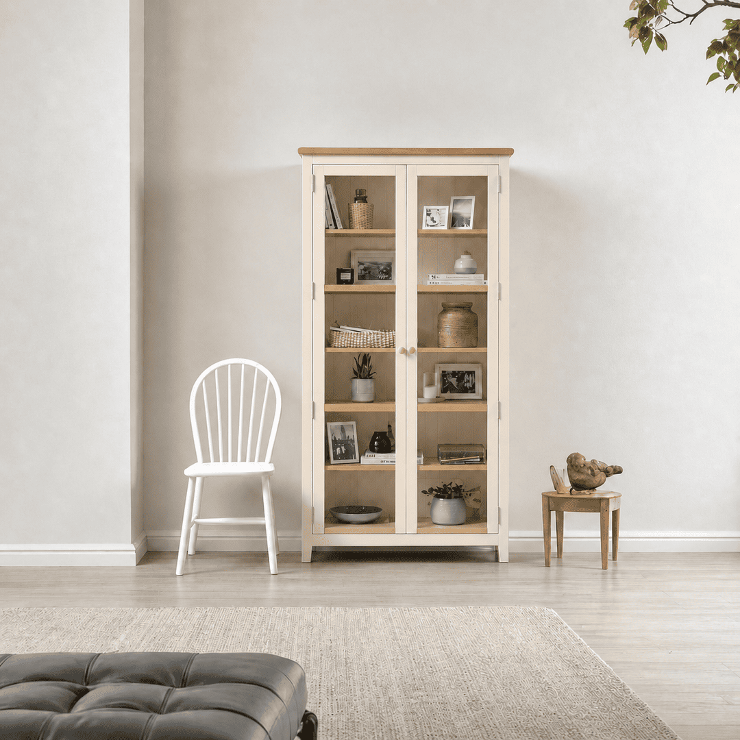 vitrinero-alto-de-madera-2-puertas-beige-arena-1