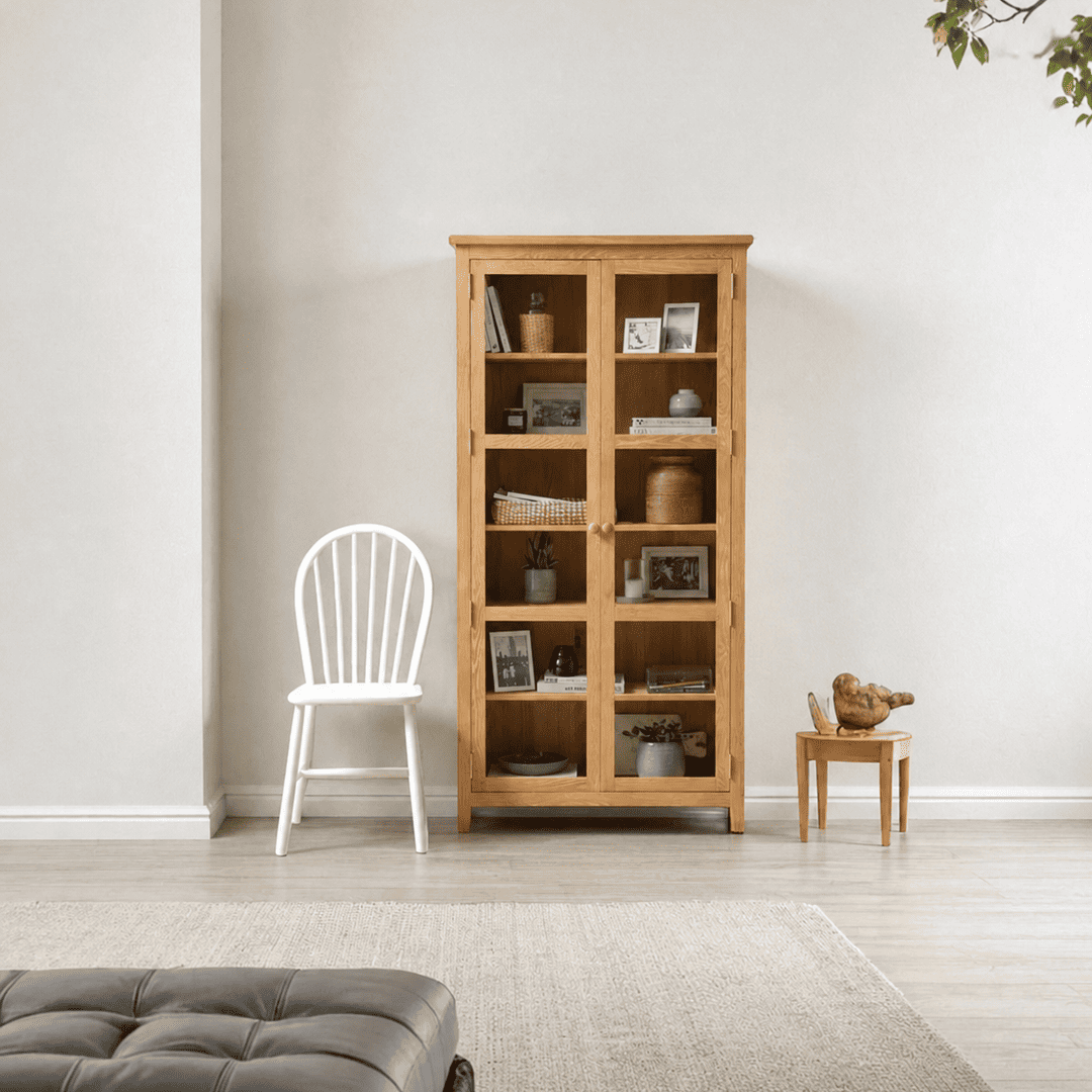 vitrinero-alto-de-madera-2-puertas-natural-1