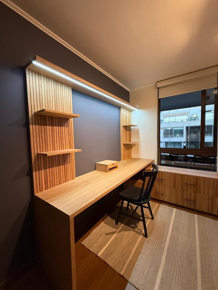 Home office con luz LED integrada